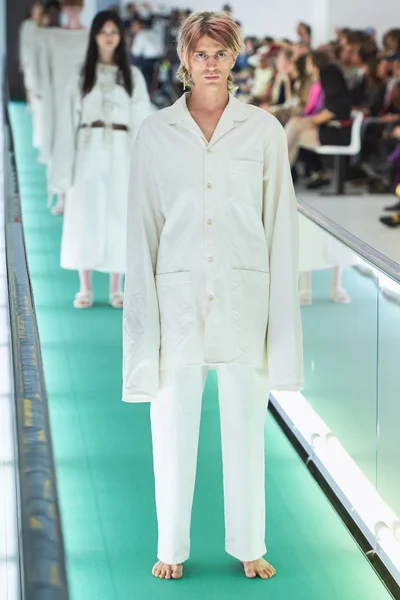 Look 106